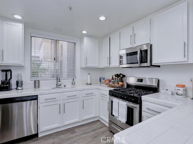 Detail Gallery Image 7 of 18 For 120 California Ct, Mission Viejo,  CA 92692 - 2 Beds | 2 Baths