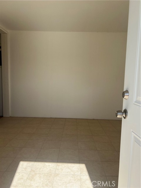 9241 E Avenue R14, Littlerock CA: https://media.crmls.org/medias/3208fc04-9262-4be9-a70c-fa8af744779f.jpg