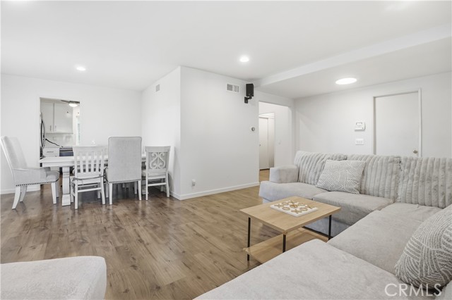 Detail Gallery Image 11 of 42 For 6320 Fairlynn, Yorba Linda,  CA 92886 - 3 Beds | 2 Baths