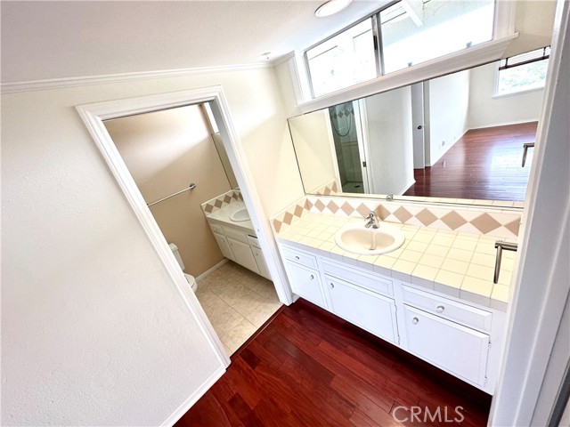 239 Via Socorro, San Clemente CA: https://media.crmls.org/medias/32095286-569a-4e65-98f2-6585805cc86f.jpg