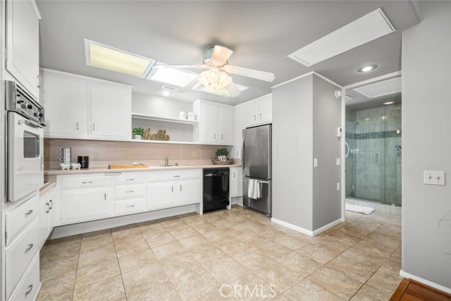 Detail Gallery Image 18 of 33 For 1260 Northwood Rd 164b,  Seal Beach,  CA 90740 - 2 Beds | 1 Baths