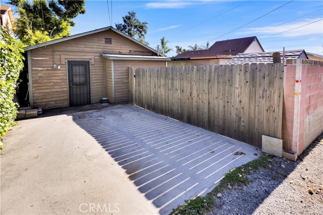 Detail Gallery Image 19 of 21 For 815 E Magnolia, Burbank,  CA 91501 - 4 Beds | 2 Baths