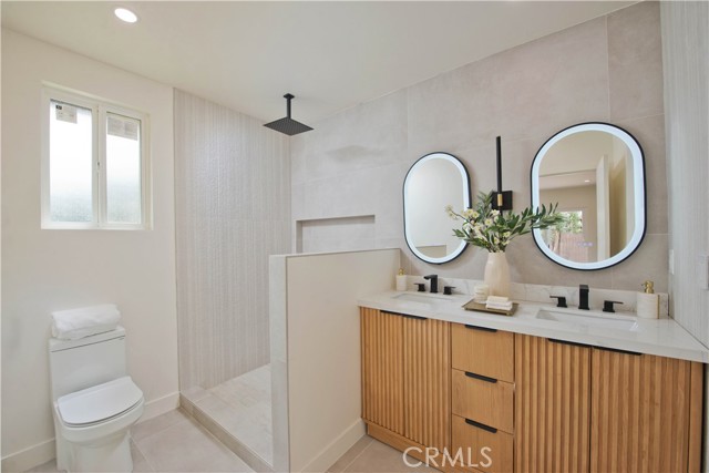Detail Gallery Image 14 of 25 For 22330 Mobile St, Woodland Hills,  CA 91304 - 4 Beds | 2/1 Baths