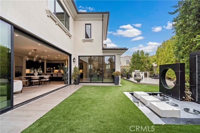 Detail Gallery Image 10 of 36 For 115 Interstellar, Irvine,  CA 92618 - 5 Beds | 5/1 Baths