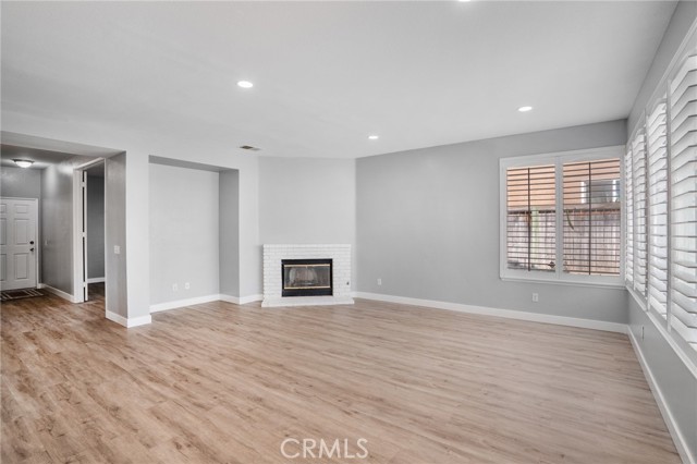 3280 Stallion Street, Ontario CA: https://media.crmls.org/medias/320a8e65-fab3-4510-b689-a77b6e2eae0c.jpg