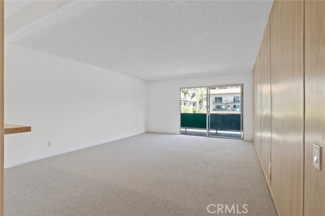 Detail Gallery Image 2 of 15 For 5460 White Oak Avenue #E203,  Encino,  CA 91316 - 1 Beds | 1 Baths