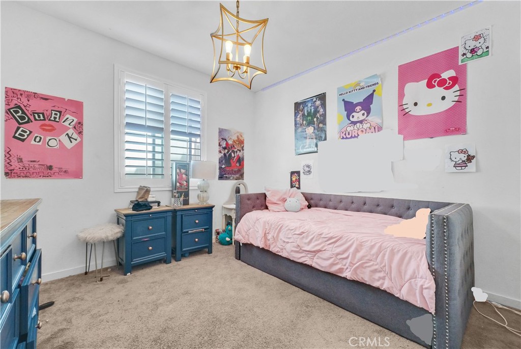 https://media.crmls.org/medias/320bd00c-19dc-495a-aaf4-b367e0a7560d.jpg?preset=X-Large