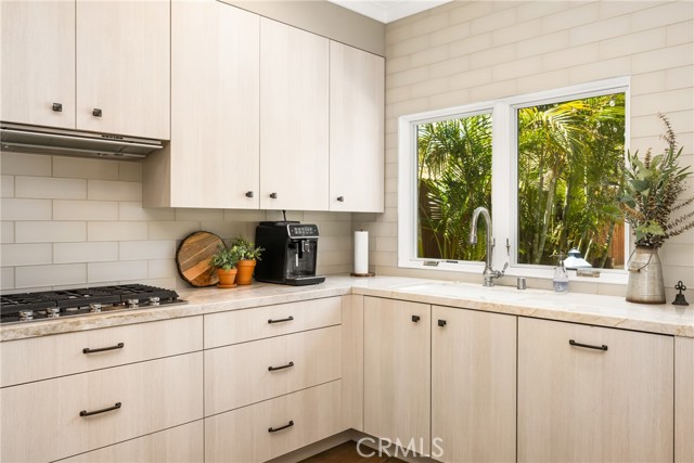 271 Prospect Avenue, Long Beach CA: https://media.crmls.org/medias/320bf94a-5228-4a44-81ce-6d9604b7f961.jpg