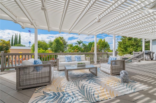 2479 Cliff Road, Upland CA: https://media.crmls.org/medias/320c3397-c976-45bb-aac8-5c7cb5064e81.jpg