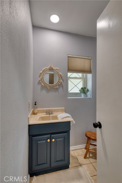 Detail Gallery Image 15 of 39 For 3025 Hollywell Pl, Glendale,  CA 91206 - 3 Beds | 2/1 Baths