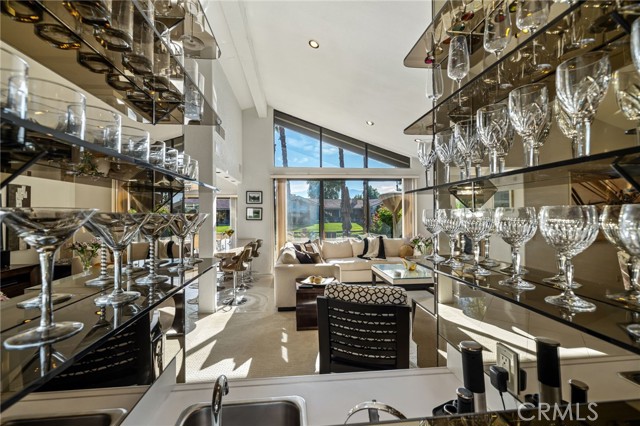 Detail Gallery Image 6 of 38 For 97 Palomino Circle, Palm Desert,  CA 92211 - 2 Beds | 3/1 Baths