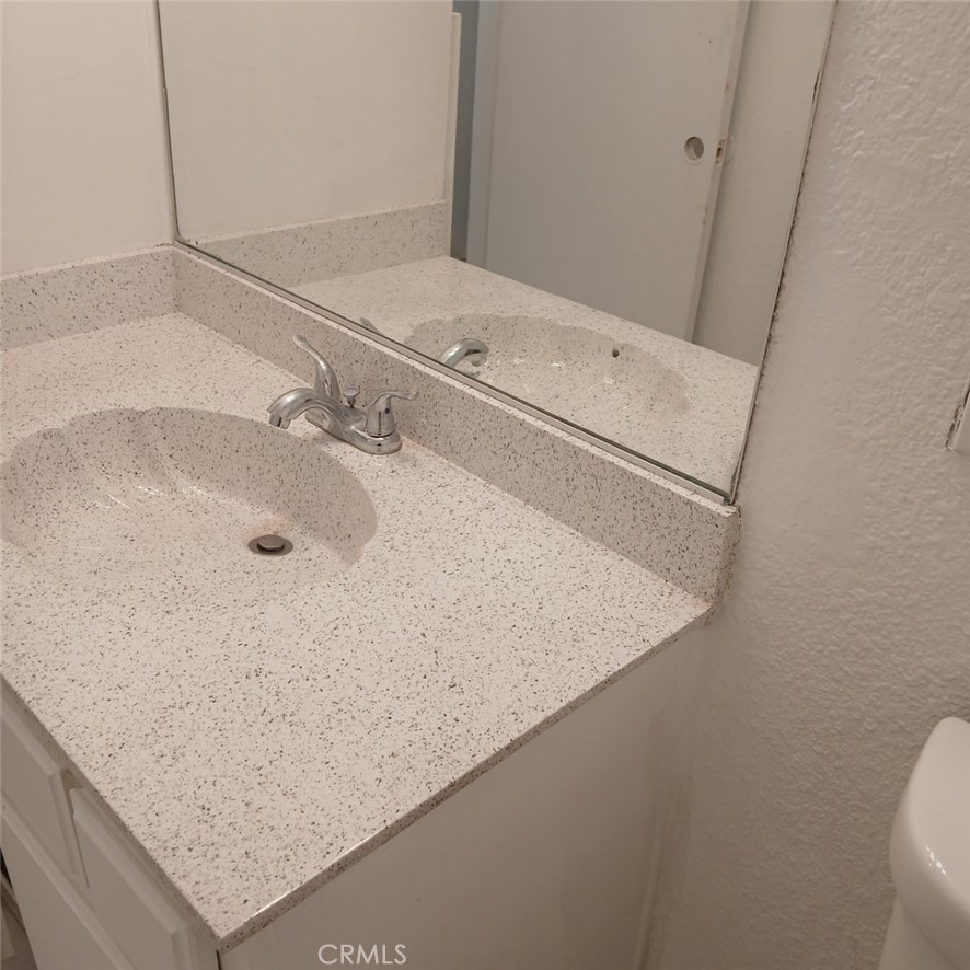 https://media.crmls.org/medias/320e4c18-636b-4e59-a209-f8bd50480322.jpg?preset=X-Large