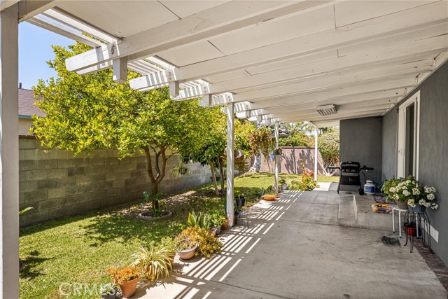 Detail Gallery Image 20 of 21 For 279 N Spruce Dr, Anaheim,  CA 92805 - 3 Beds | 2/1 Baths