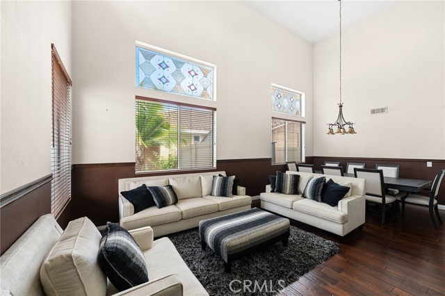 Detail Gallery Image 14 of 55 For 3905 Posada Ct, Oceanside,  CA 92058 - 3 Beds | 3 Baths