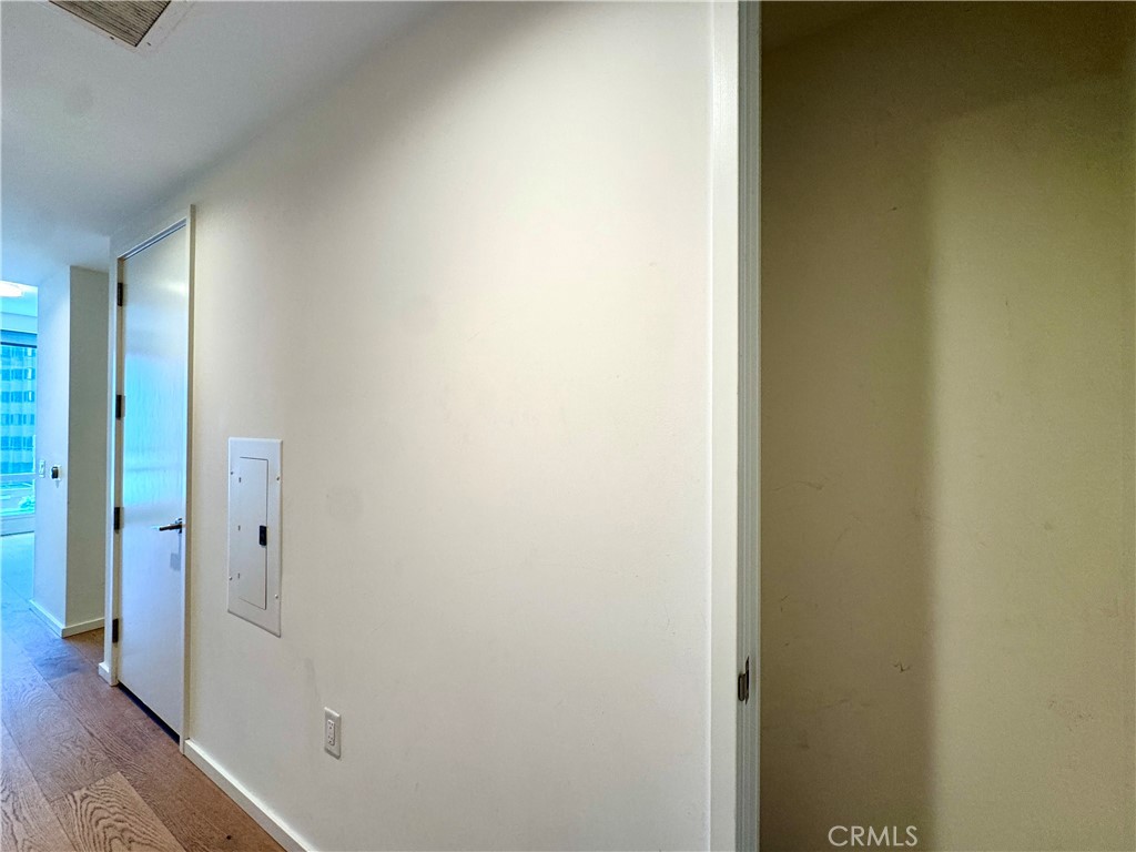 https://media.crmls.org/medias/32101817-053e-4a30-a301-c8103029f621.jpg?preset=X-Large