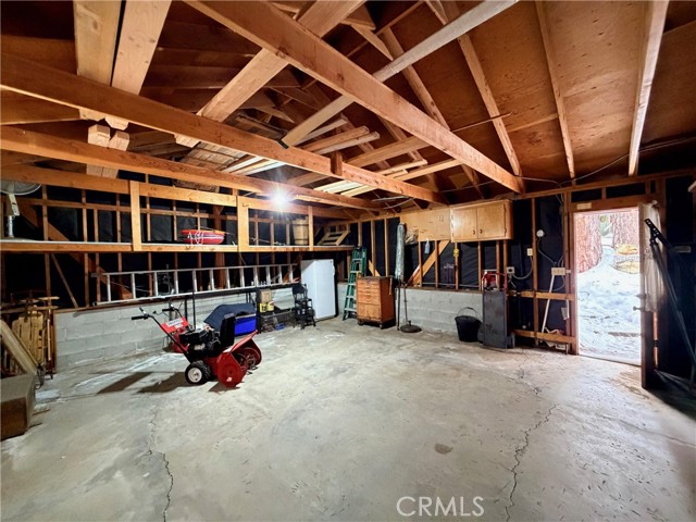 Detail Gallery Image 27 of 30 For 740 Cove Dr, Big Bear Lake,  CA 92315 - 3 Beds | 1/1 Baths