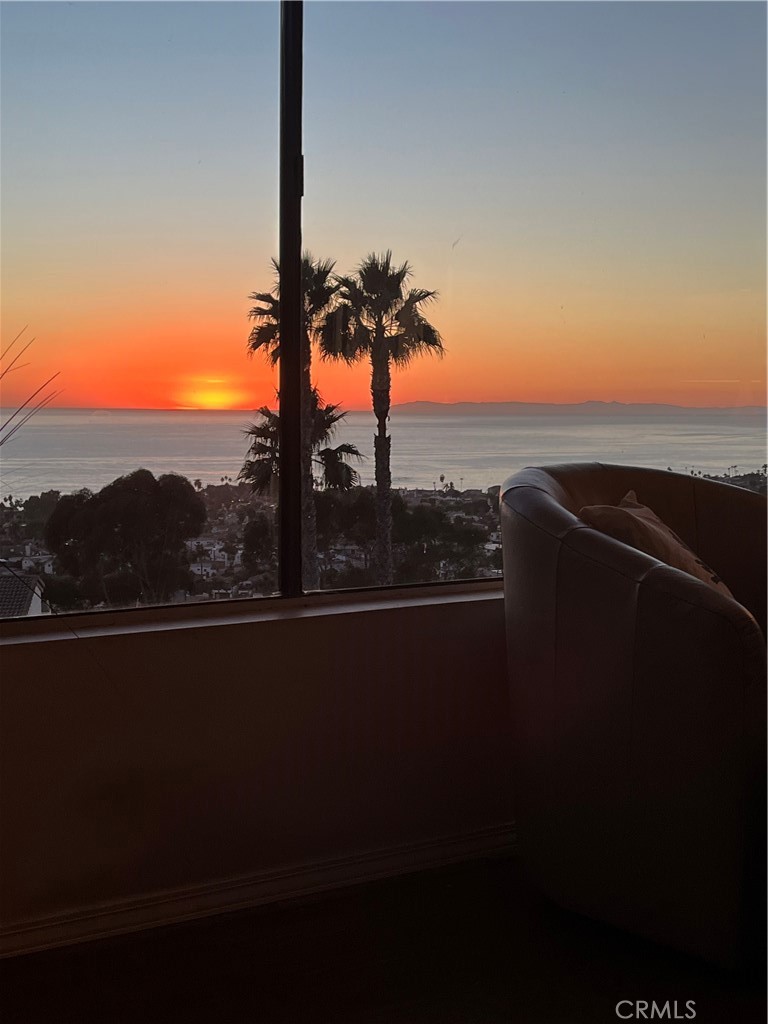https://media.crmls.org/medias/32107d05-7124-467b-a12d-ce2d6fcf61d8.jpg?preset=X-Large