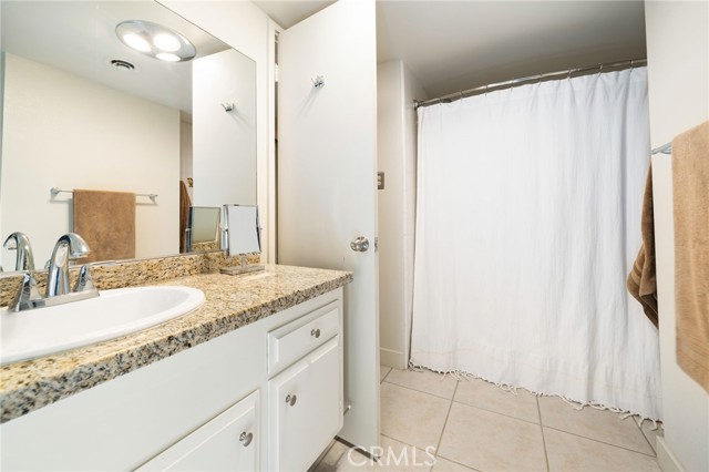 46125 Burroweed Ln., Palm Desert CA: https://media.crmls.org/medias/3213599b-c851-4b3c-83eb-de5802578032.jpg