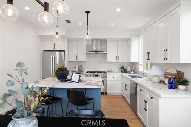 Detail Gallery Image 12 of 43 For 2018 Grant Ave a,  Redondo Beach,  CA 90278 - 4 Beds | 5 Baths