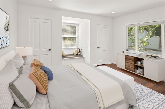 Detail Gallery Image 23 of 25 For 4800 Brewster Dr, Tarzana,  CA 91356 - 4 Beds | 4 Baths