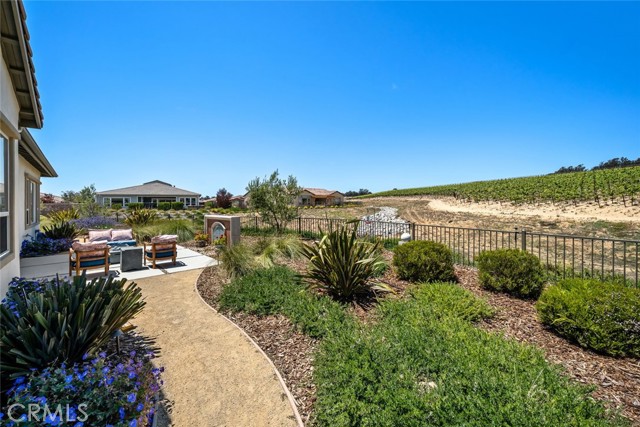 1330 Riley Lane, Nipomo CA: https://media.crmls.org/medias/32156ed4-f525-47c9-b4ed-27f12ba86d0d.jpg