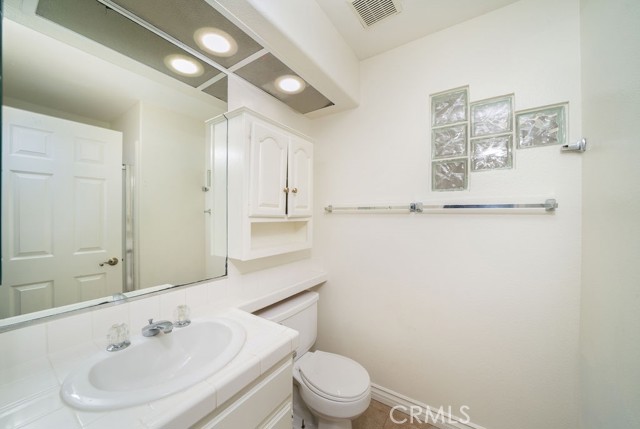 Detail Gallery Image 12 of 37 For 12690 Homestead, Tustin,  CA 92782 - 2 Beds | 2/1 Baths