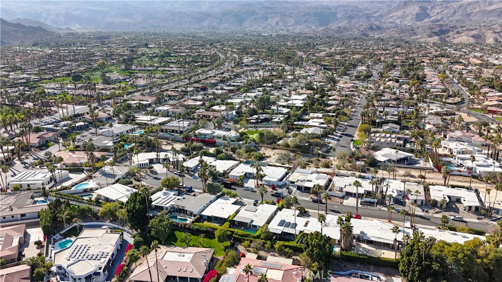 MLS #OC25261102 image #16