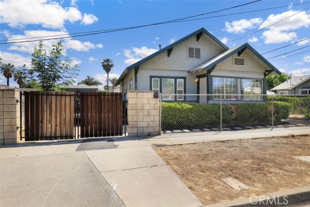 3942 Houghton Ave, Riverside, CA 92501