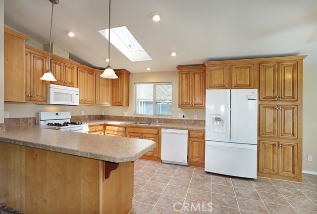 Detail Gallery Image 4 of 31 For 33 Estrella, Tustin,  CA 92780 - 2 Beds | 2 Baths