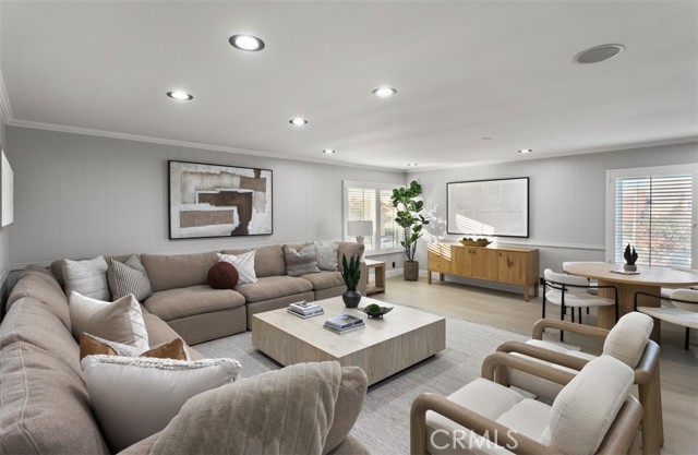 Detail Gallery Image 16 of 37 For 9882 Kings Canyon, Huntington Beach,  CA 92646 - 4 Beds | 2/1 Baths