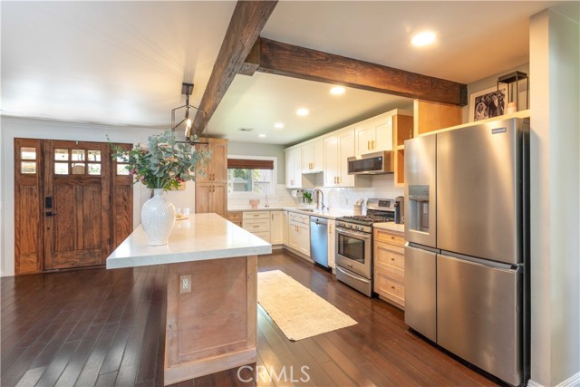 Detail Gallery Image 7 of 61 For 6903 E Driscoll St, Long Beach,  CA 90815 - 3 Beds | 2 Baths