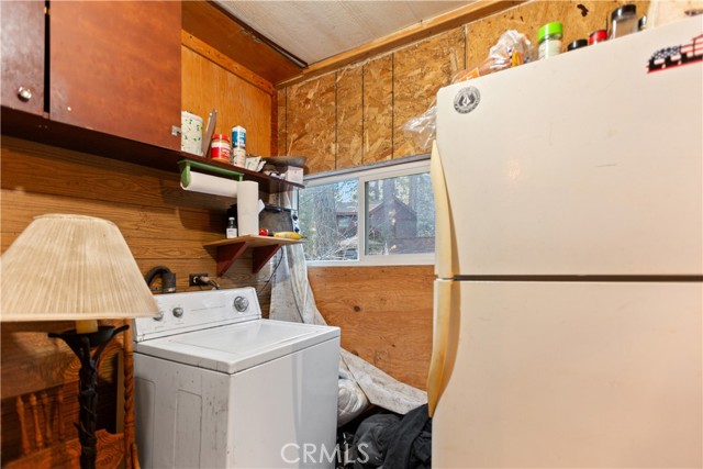 Detail Gallery Image 7 of 20 For 1376 Irene, Wrightwood,  CA 92397 - 2 Beds | 1 Baths