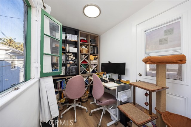 Detail Gallery Image 7 of 20 For 28 Argonne Ave, Long Beach,  CA 90803 - – Beds | – Baths