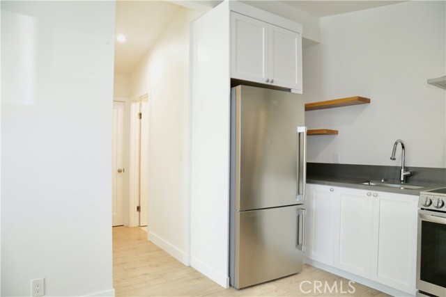 Detail Gallery Image 6 of 9 For 734 Center St #B,  Costa Mesa,  CA 92627 - 1 Beds | 1 Baths