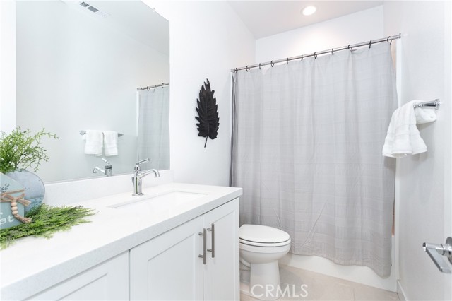 12914 Oliana Drive, La Mirada CA: https://media.crmls.org/medias/3219c2e3-4fdb-4c49-9069-944ff7373a05.jpg