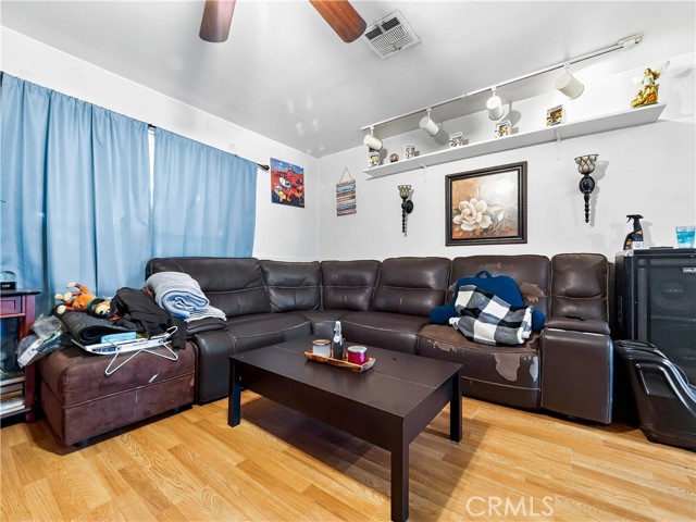 Detail Gallery Image 12 of 27 For 24058 Atwood Ave, Moreno Valley,  CA 92553 - 2 Beds | 1/1 Baths