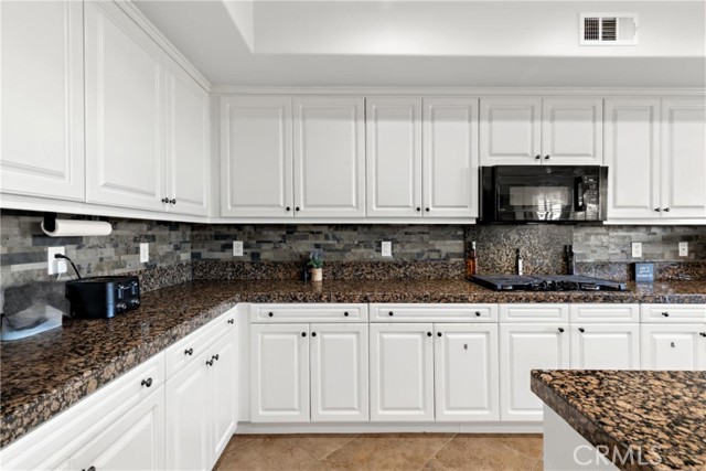 29583 Serenity Ln, Murrieta CA: https://media.crmls.org/medias/321a891d-693d-4dbd-a043-fffdc6ddd6d2.jpg