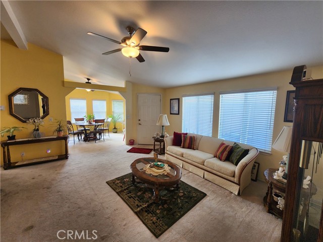 Detail Gallery Image 6 of 23 For 221 Albatross Ln, Fountain Valley,  CA 92708 - 2 Beds | 2 Baths