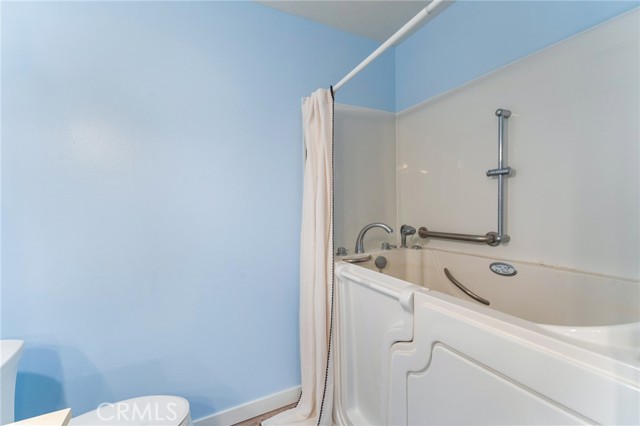 Detail Gallery Image 19 of 23 For 2706 E Athens Ave, Orange,  CA 92867 - 4 Beds | 2 Baths