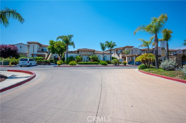 610 Sunrise Drive, Santa Maria CA: https://media.crmls.org/medias/321c6daa-532e-46a6-8793-f0a4cf79705a.jpg
