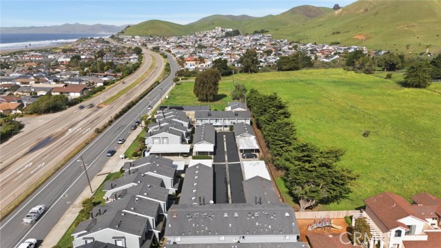 Detail Gallery Image 27 of 30 For 3058 Main St, Morro Bay,  CA 93442 - 2 Beds | 2 Baths