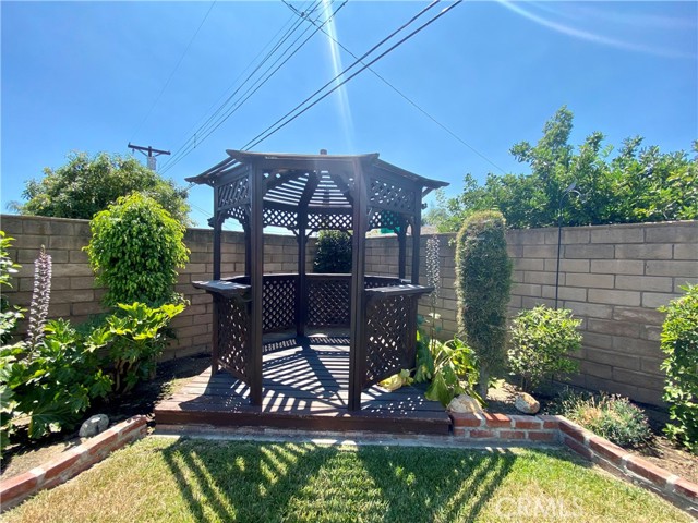 Image 2 of 50 For 725 Tufts Avenue