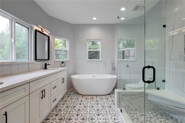 Detail Gallery Image 73 of 74 For 1241 Meadowbrook Ave, Los Angeles,  CA 90019 - 3 Beds | 2/1 Baths