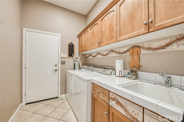 2737 Sussex Avenue, Clovis CA: https://media.crmls.org/medias/321ee04f-f1a6-4ea1-9e54-54f351183902.jpg