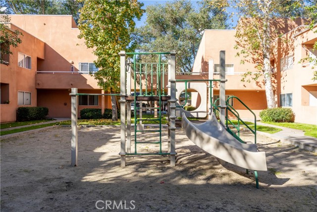 Detail Gallery Image 18 of 19 For 12601 Van Nuys Blvd #237,  Pacoima,  CA 91331 - 2 Beds | 2 Baths