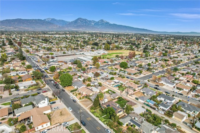 Detail Gallery Image 33 of 41 For 964 Washington Ave, Pomona,  CA 91767 - 3 Beds | 1 Baths