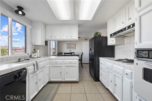 Detail Gallery Image 5 of 19 For 608 Grant, Chowchilla,  CA 93610 - 4 Beds | 2 Baths