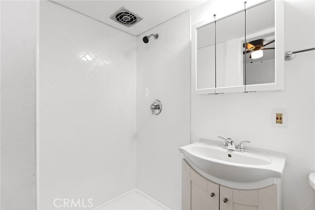 5690 Paradise Avenue, Paradise CA: https://media.crmls.org/medias/321f3345-507c-4d86-bd29-dd5c9f2f43d7.jpg