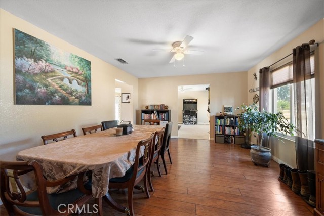 Detail Gallery Image 7 of 33 For 5640 Whispering Oak Way, Paso Robles,  CA 93446 - 4 Beds | 3 Baths
