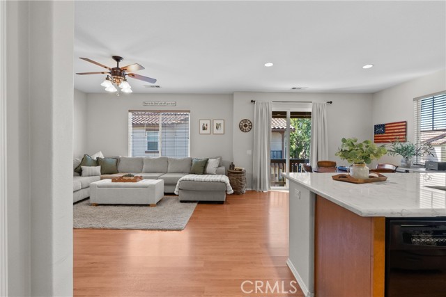 Detail Gallery Image 5 of 48 For 24019 Amphora, Valencia,  CA 91354 - 2 Beds | 2 Baths